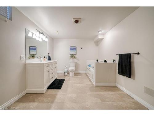 37 Primrose Drive, Tillsonburg, ON - Indoor Photo Showing Bathroom