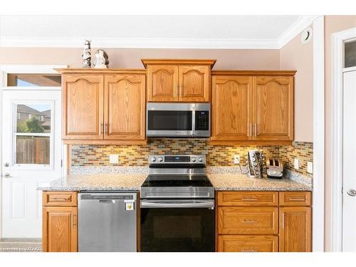 78 Oliver Crescent, Thamesford, ON - Indoor Photo Showing Kitchen