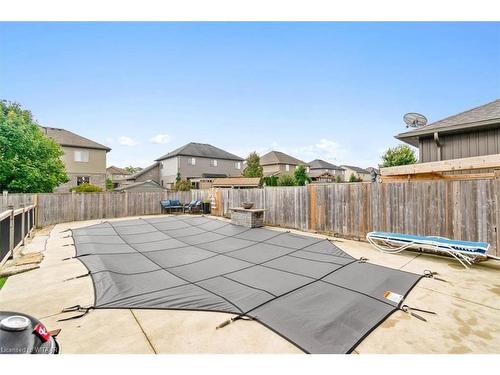 78 Oliver Crescent, Thamesford, ON - Outdoor With In Ground Pool