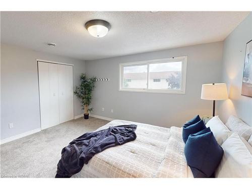 7-388 Springbank Avenue N, Woodstock, ON - Indoor Photo Showing Bedroom