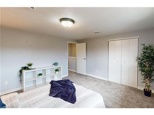 7-388 Springbank Avenue N, Woodstock, ON - Indoor Photo Showing Bedroom