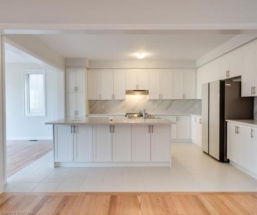 1427 Upper Thames Drive, Woodstock, ON - Indoor Photo Showing Kitchen