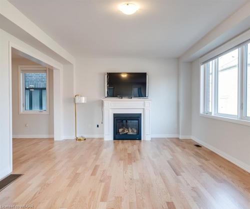 1427 Upper Thames Drive, Woodstock, ON - Indoor Photo Showing Living Room With Fireplace