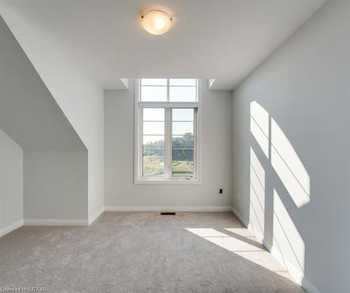 1427 Upper Thames Drive, Woodstock, ON - Indoor Photo Showing Other Room