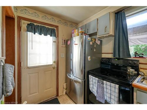 24 South Street, Brantford, ON - Indoor Photo Showing Kitchen