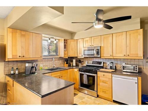 84 Trottier Drive, Tillsonburg, ON - Indoor Photo Showing Kitchen With Double Sink