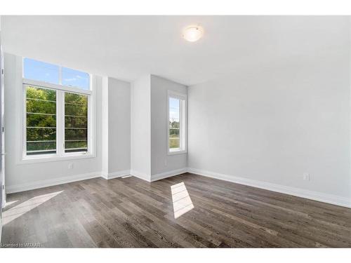 1323 Upper Thames Drive, Woodstock, ON - Indoor Photo Showing Other Room