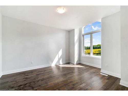 1323 Upper Thames Drive, Woodstock, ON - Indoor Photo Showing Other Room