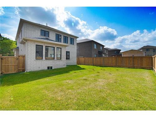 1323 Upper Thames Drive, Woodstock, ON - Outdoor