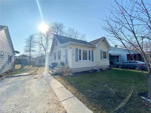 224 Joseph Street, Chatham, ON - Outdoor With Facade