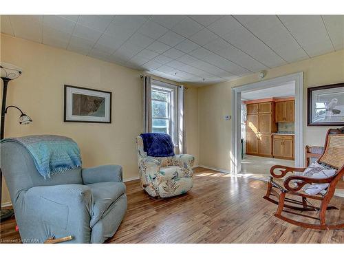 295 Tunis Street, Ingersoll, ON - Indoor Photo Showing Living Room