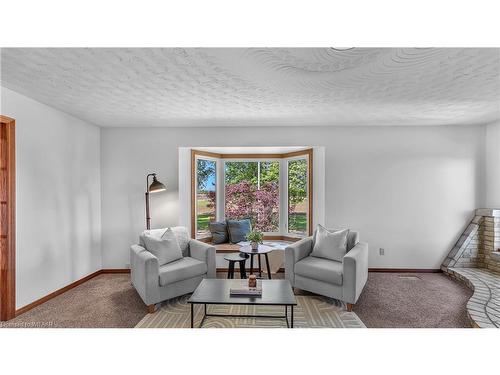 36096 Scotch Line Road, Port Stanley, ON - Indoor Photo Showing Living Room