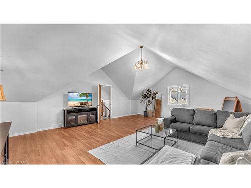 36096 Scotch Line Road, Port Stanley, ON - Indoor Photo Showing Living Room