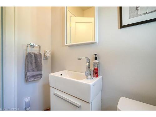 3811 Highway 59, Courtland, ON - Indoor Photo Showing Bathroom