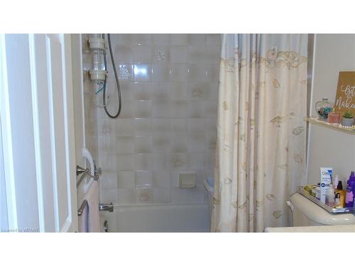 5 Dereham Drive, Tillsonburg, ON - Indoor Photo Showing Bathroom