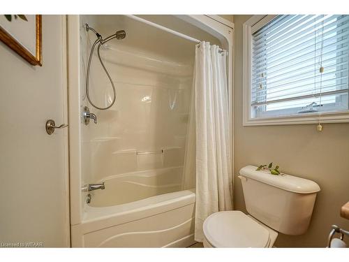 20 Langrell Avenue, Tillsonburg, ON - Indoor Photo Showing Bathroom