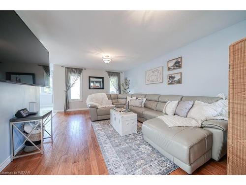 20 Langrell Avenue, Tillsonburg, ON - Indoor Photo Showing Living Room