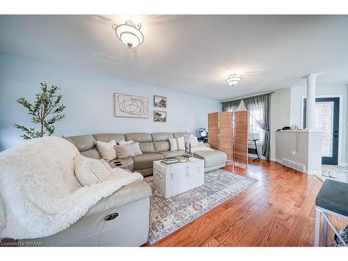 20 Langrell Avenue, Tillsonburg, ON - Indoor Photo Showing Living Room