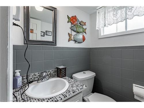 191 Diefenbaker Drive, Woodstock, ON - Indoor Photo Showing Bathroom