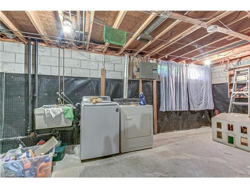 641 Durham Crescent, Woodstock, ON - Indoor Photo Showing Laundry Room