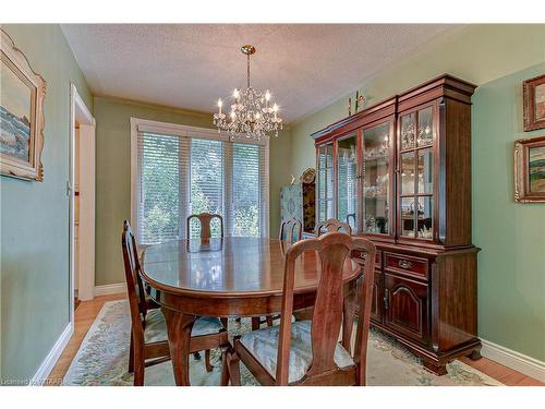 641 Durham Crescent, Woodstock, ON - Indoor Photo Showing Dining Room