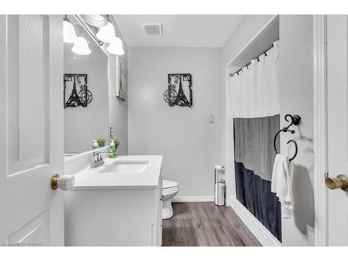 22 Kara Lane, Tillsonburg, ON - Indoor Photo Showing Bathroom