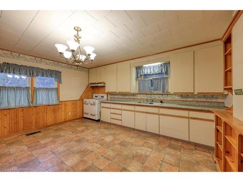 594791 Greenly Line, Woodstock, ON - Indoor Photo Showing Kitchen