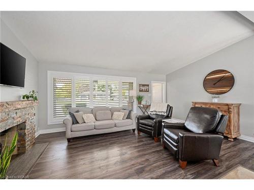 67 Dennis Avenue, London, ON - Indoor Photo Showing Living Room With Fireplace