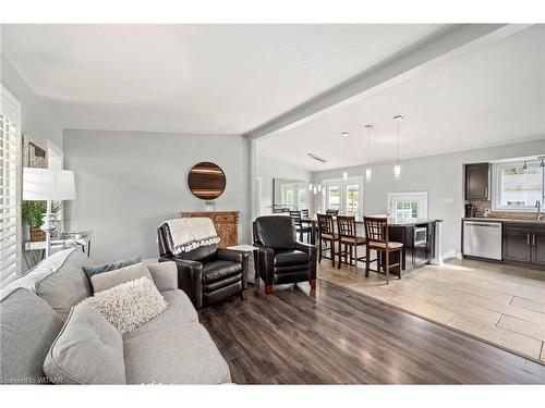 67 Dennis Avenue, London, ON - Indoor Photo Showing Living Room