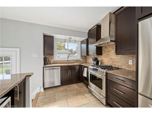 67 Dennis Avenue, London, ON - Indoor Photo Showing Kitchen With Upgraded Kitchen