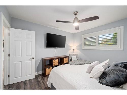 67 Dennis Avenue, London, ON - Indoor Photo Showing Bedroom