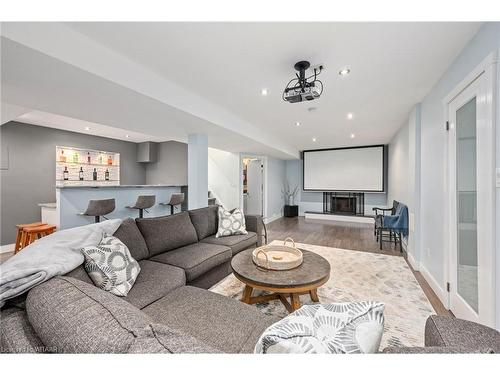 67 Dennis Avenue, London, ON - Indoor Photo Showing Living Room