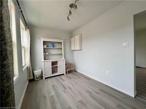 138 Borden Avenue Avenue, Belmont, ON - Indoor Photo Showing Other Room