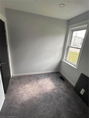 138 Borden Avenue Avenue, Belmont, ON - Indoor Photo Showing Other Room