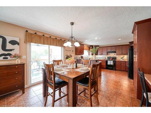 468 Lakeview Drive, Woodstock, ON - Indoor Photo Showing Dining Room