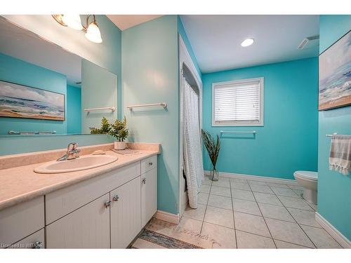 468 Lakeview Drive, Woodstock, ON - Indoor Photo Showing Bathroom