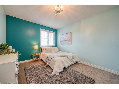 468 Lakeview Drive, Woodstock, ON - Indoor Photo Showing Bedroom