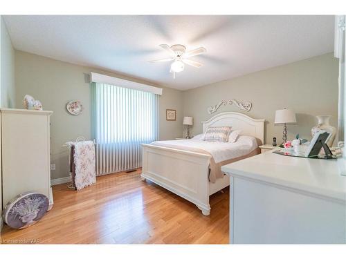 24 Allen Street, Tillsonburg, ON - Indoor Photo Showing Bedroom