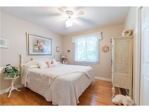 24 Allen Street, Tillsonburg, ON - Indoor Photo Showing Bedroom