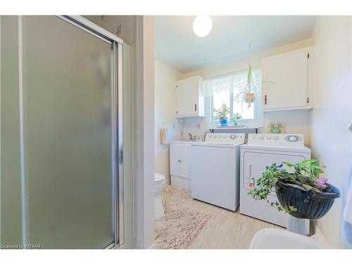 24 Allen Street, Tillsonburg, ON - Indoor Photo Showing Laundry Room