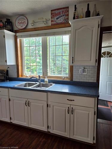 474593 Dodge Line, Beachville, ON - Indoor Photo Showing Kitchen With Double Sink