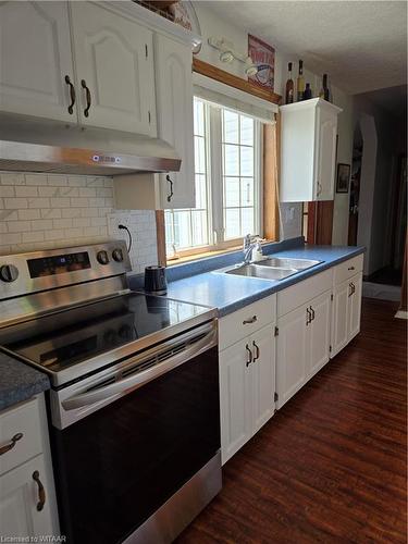 474593 Dodge Line, Beachville, ON - Indoor Photo Showing Kitchen With Double Sink