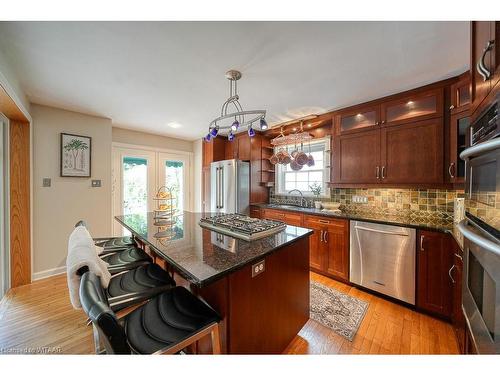 279 Light Street, Woodstock, ON - Indoor Photo Showing Kitchen