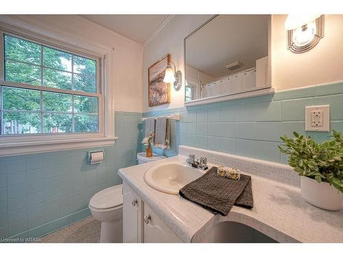 279 Light Street, Woodstock, ON - Indoor Photo Showing Bathroom