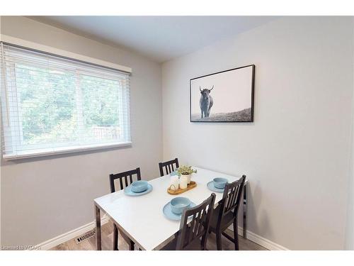 7-388 Springbank Avenue N, Woodstock, ON - Indoor Photo Showing Dining Room