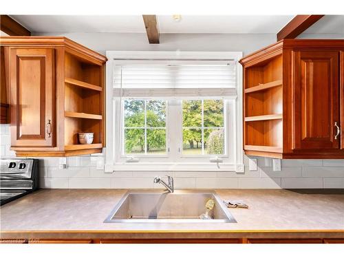 890 2Nd Concession Road, Delhi, ON - Indoor Photo Showing Kitchen