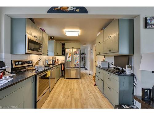 729 Hounsfield Street, Woodstock, ON - Indoor Photo Showing Kitchen