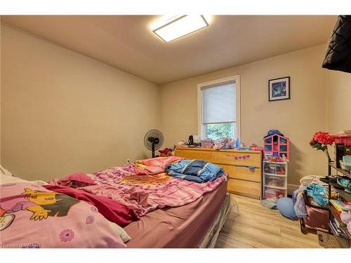 729 Hounsfield Street, Woodstock, ON - Indoor Photo Showing Bedroom