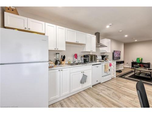 729 Hounsfield Street, Woodstock, ON - Indoor Photo Showing Kitchen