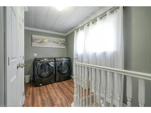 955 Mid Nwal Townline Road, Norfolk County, ON - Indoor Photo Showing Laundry Room